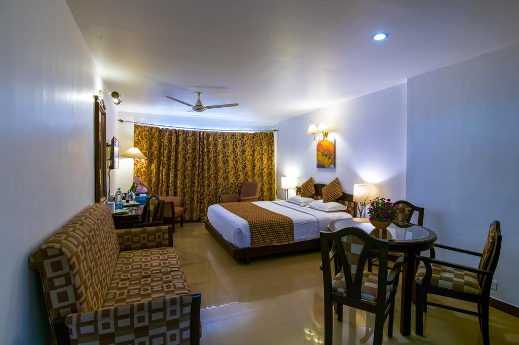 Индия Golf View Hotel & Suites