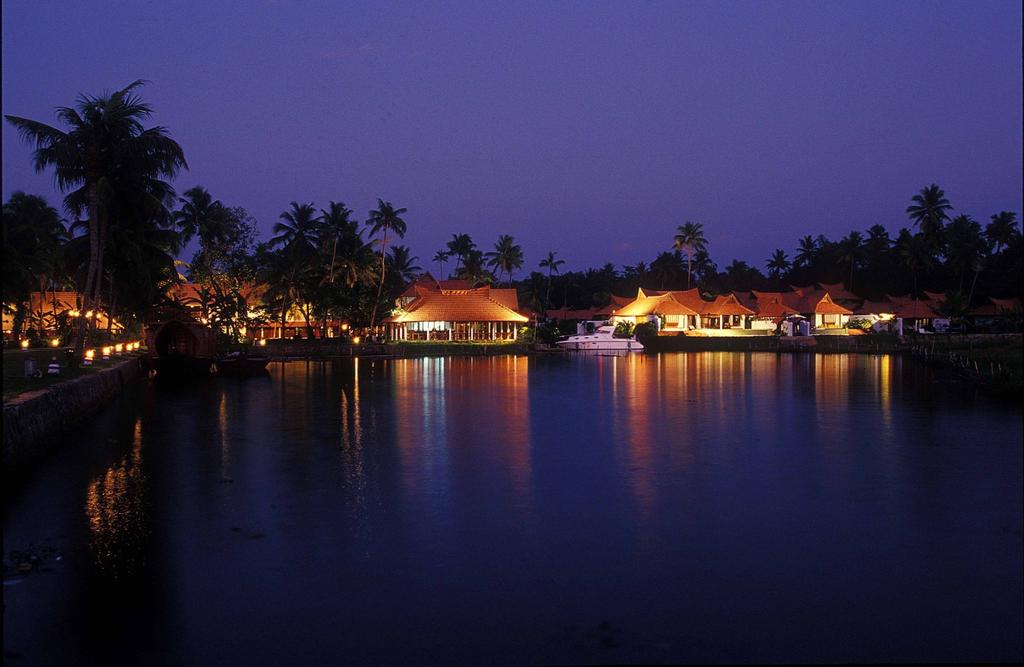 Indie Kumarakom Lake Resort