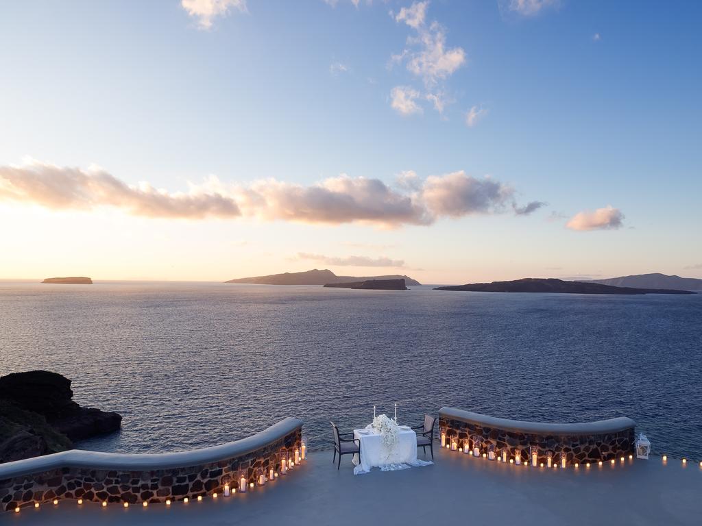 Ambassador Santorini Luxury Villas & Suites фото туристів