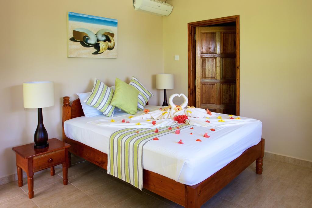 Горящие туры в отель Colibri Guest House Праслин (остров) Сейшелы