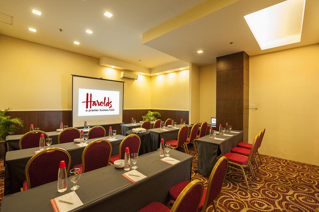 Горящие туры в отель Harolds Hotel Себу (остров)