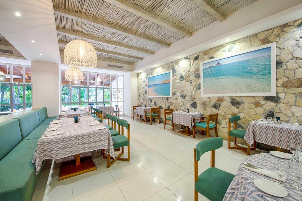 Відгуки про готелі Grand Sirenis Punta Cana Resort