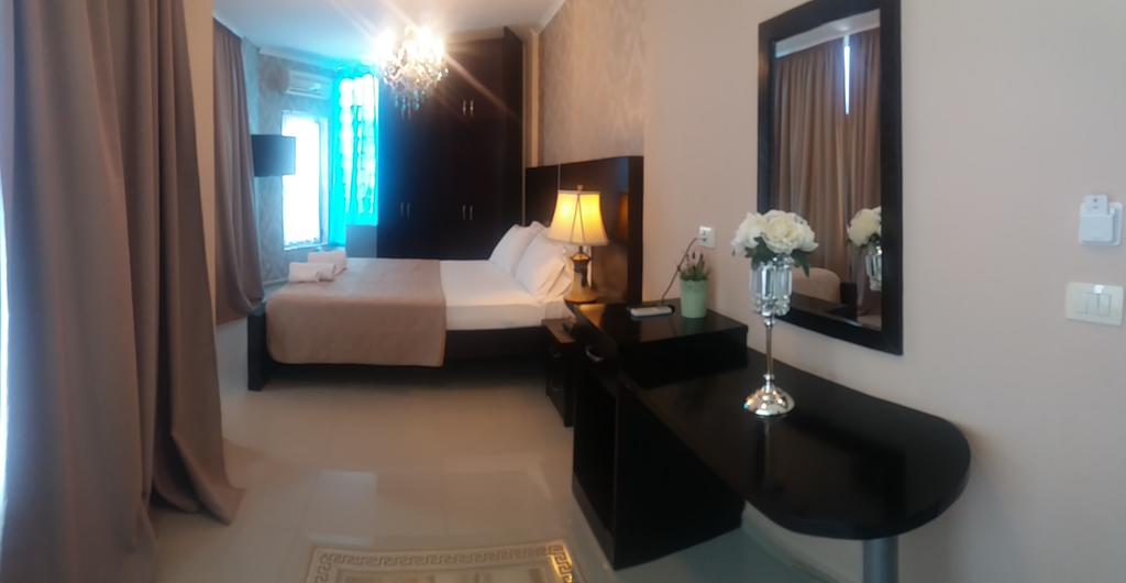 Відпочинок в готелі Hotel Royal Saranda Саранда