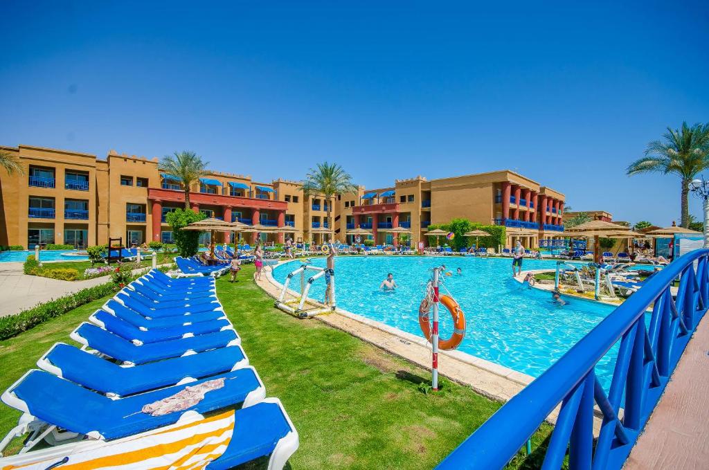 Відпочинок в готелі Titanic Beach Resort Хургада Єгипет