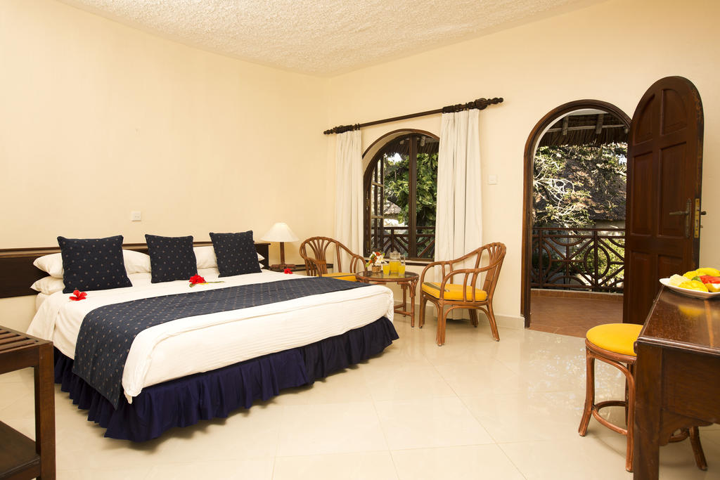 Відпочинок в готелі Neptune Paradise Beach Resort & Spa Момбаса Кенія