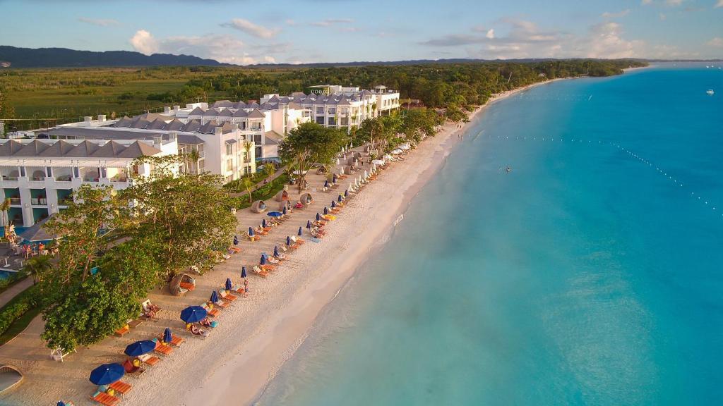 Hotel reviews Azul Beach Resort Negril, Gourmet All Inclusive by Karisma