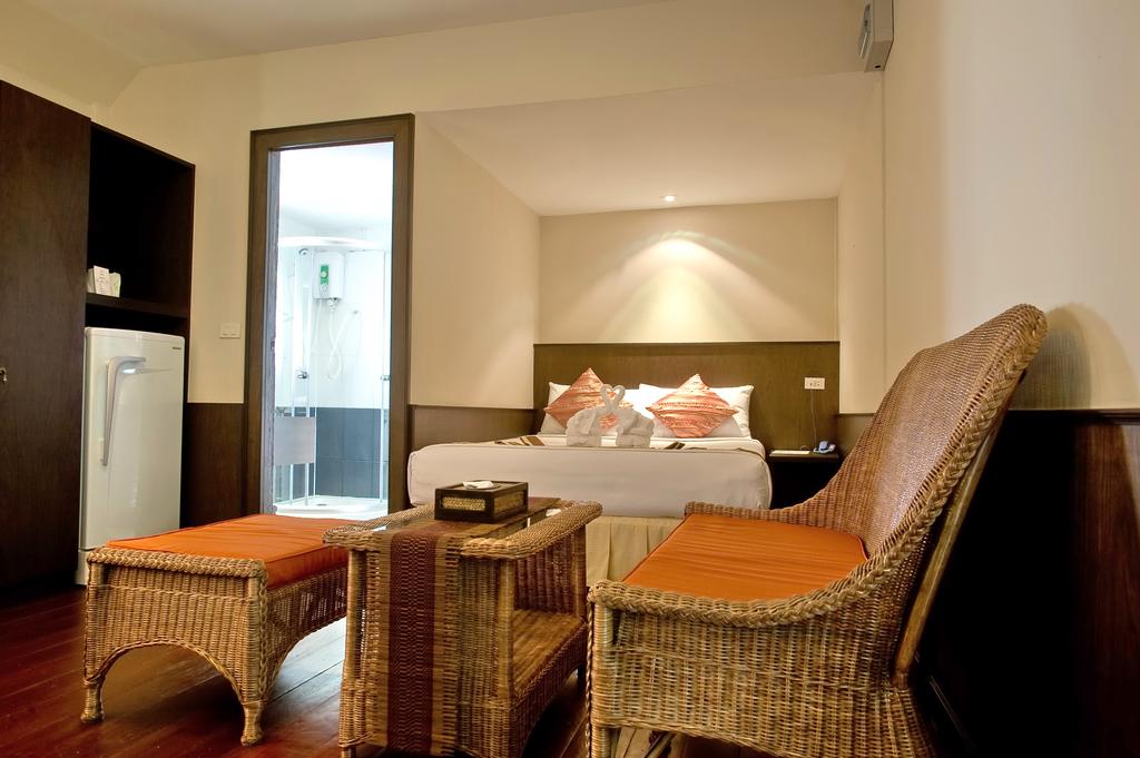 Відпочинок в готелі Inrawadee Resort