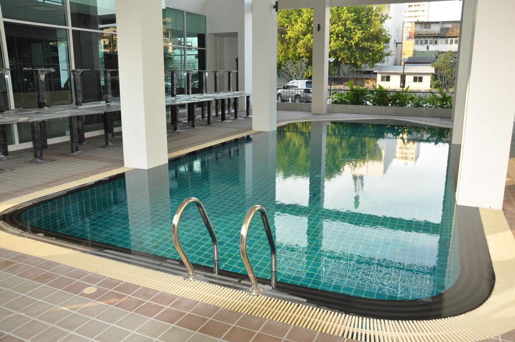 Бангкок Demeter Residences Suites