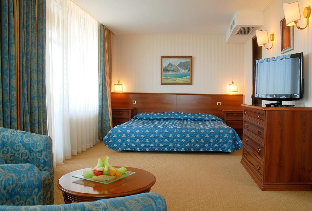 Горящие туры в отель Grand Hotel Varna