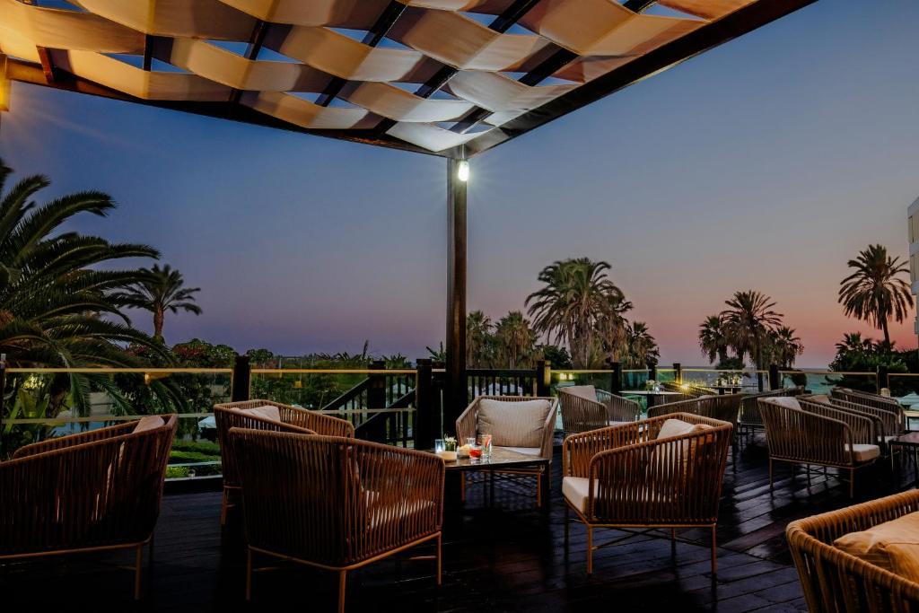 Louis Imperial Beach Hotel Кіпр ціни