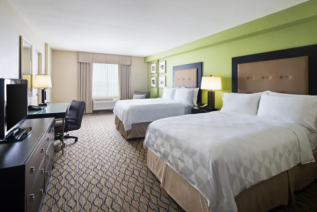 Отдых в отеле Holiday Inn & Suites Across Орландо США