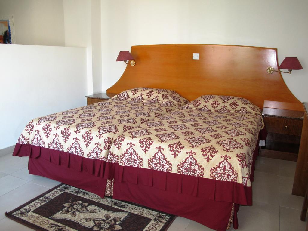 Larnaka Eleonora Hotel Apartments ceny