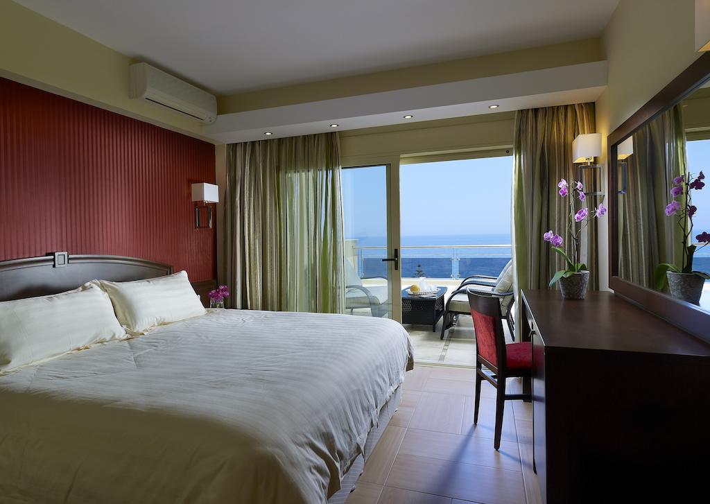 Hotel guest reviews Macaris Suites & Spa