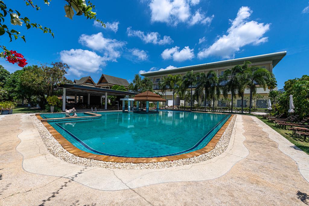 Отель, 4, Blue Beach Grand Resort & Spa (ex. Chalong Beach Hotel & Spa)