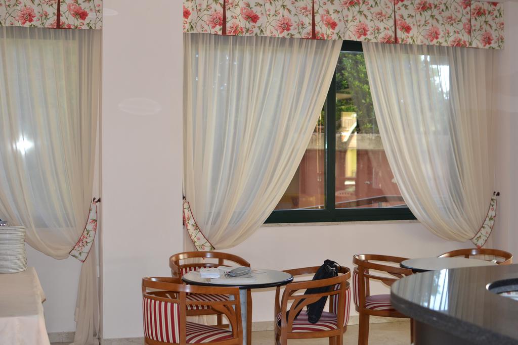 Відпочинок в готелі Sabra Hotel (Senigallia)