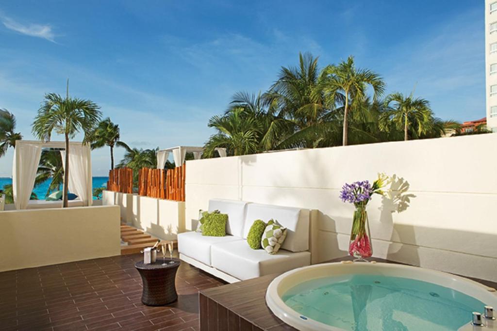 Цены в отеле Dreams Sands Cancun Resort & Spa