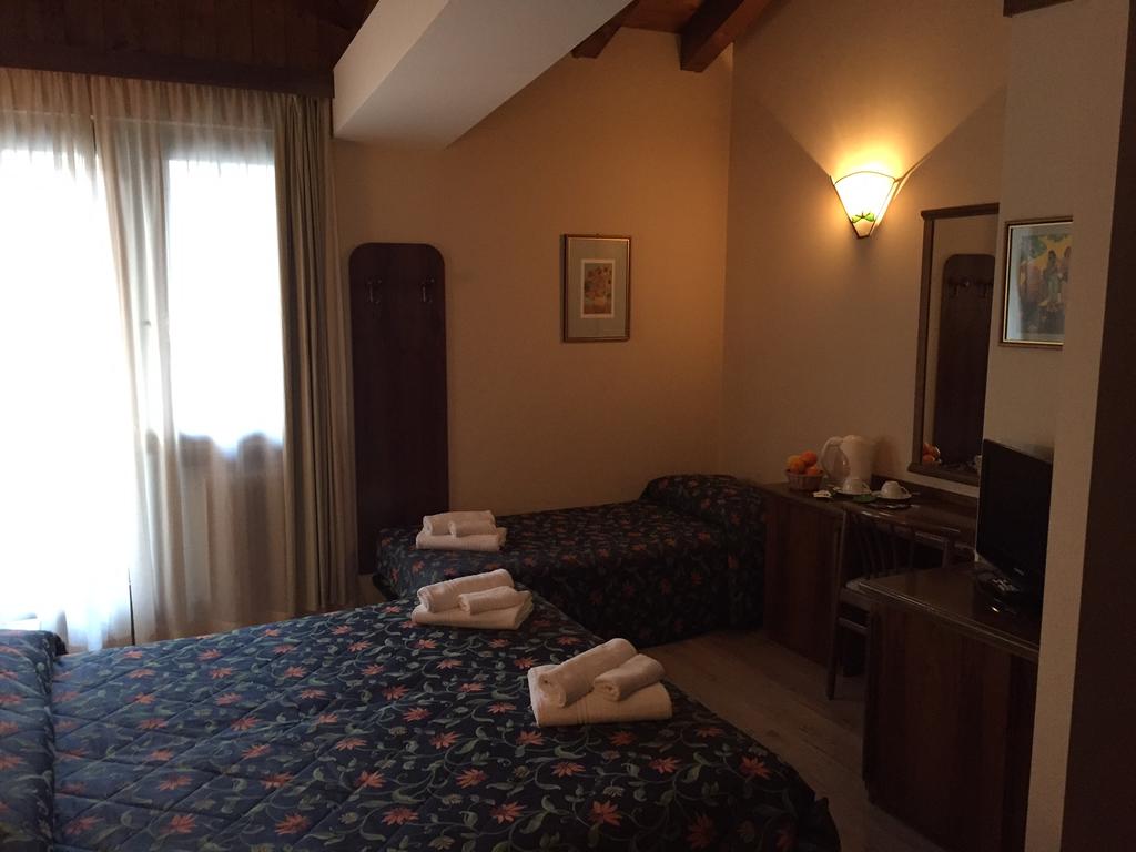 Hot tours in Hotel Quadrifoglio Pinzolo Italy