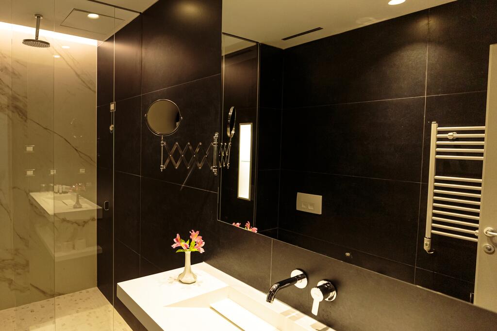 Вльора, Marina Bay Luxury Resort & Spa, 5