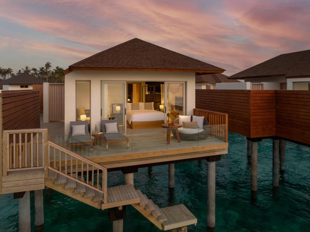 Отель, Avani+ Fares Maldives Resort