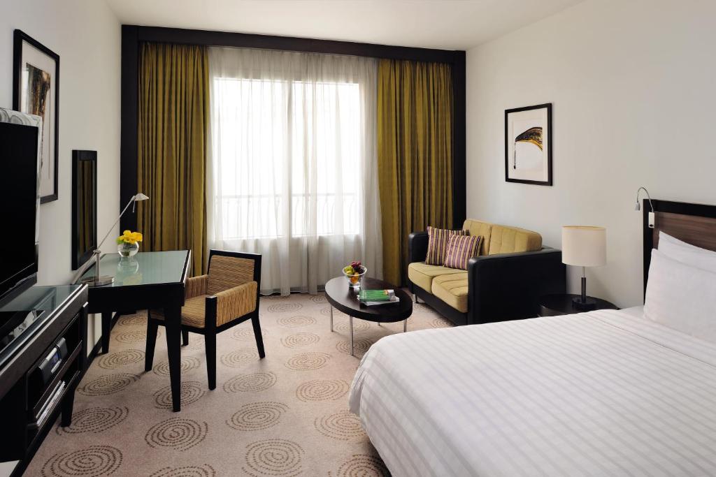 Ціни, Avani Deira Dubai Hotel (ex. Movenpick Hotel)