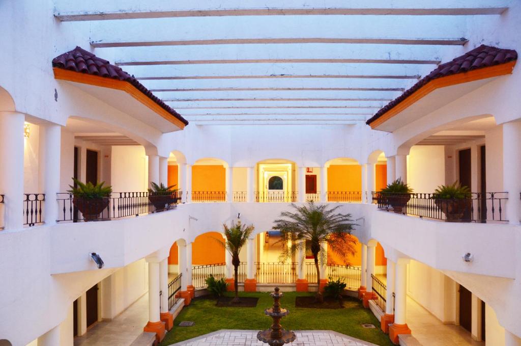 Горящие туры в отель Mision Colima