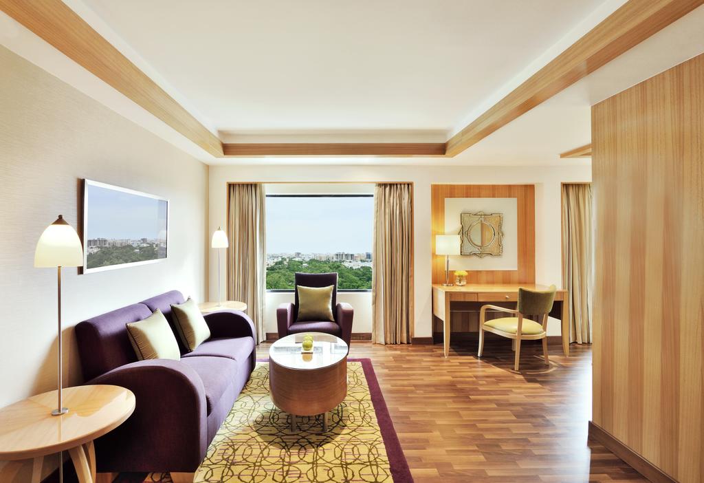 Hotel reviews Courtyard Marriot Chennai