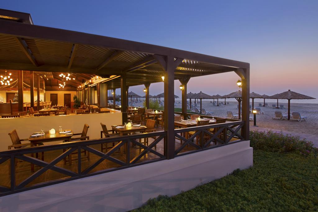 Wakacje hotelowe Hilton Al Hamra Beach & Golf Resort Ras Al Khaimah Zjednoczone Emiraty Arabskie