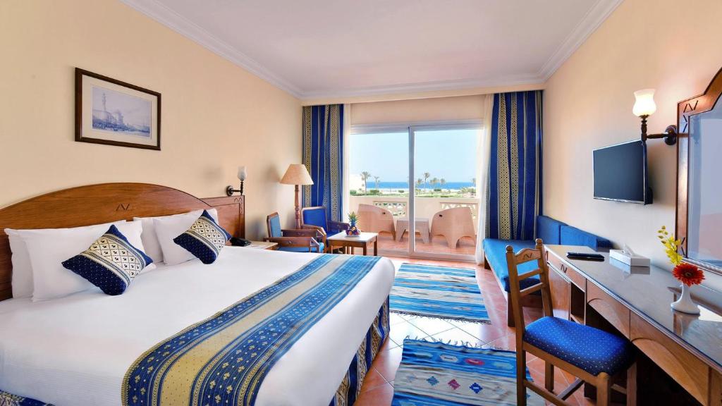 Reviews of tourists Bliss Nada Beach Resorts (ex. Hotelux Jolie Beach)