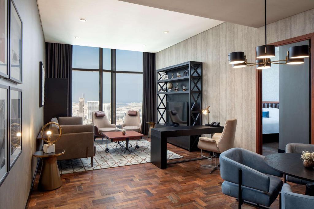 Готель, Doubletree by Hilton Dubai M Square Hotel & Residences