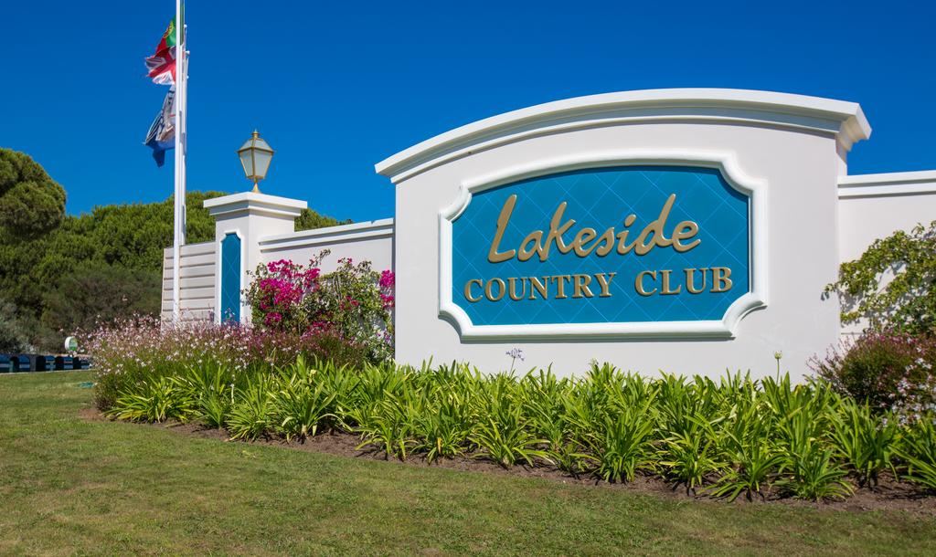 Отдых в отеле Lakeside Country Club Кинта-да-Лаго