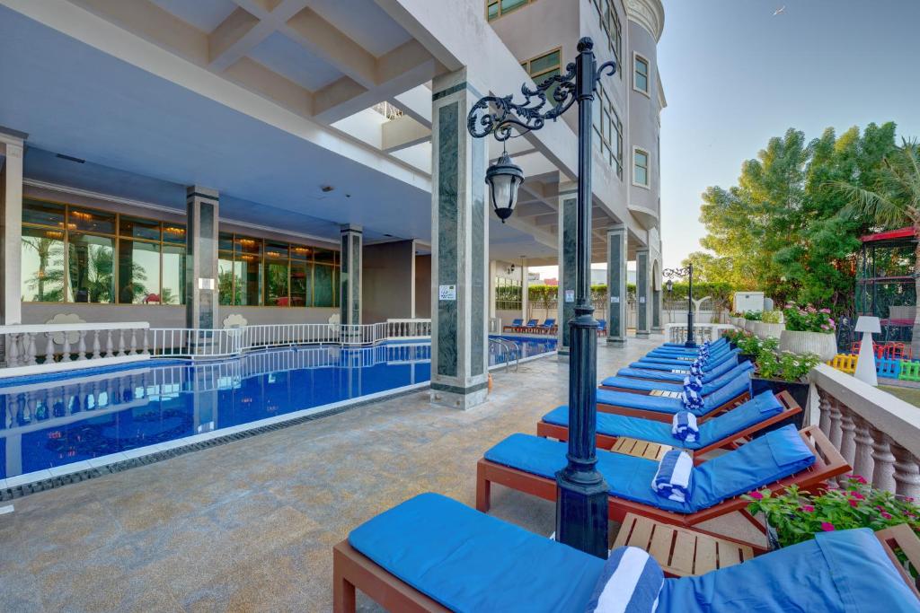 Sahara Beach Resort & Spa (ex. Royal Beach), Zjednoczone Emiraty Arabskie, Szardża, wakacje, zdjęcia i recenzje