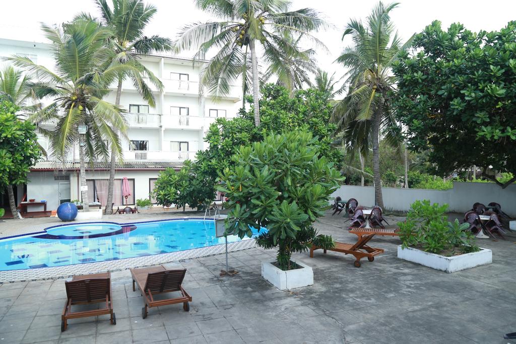 Sea Shine Beach Hotel, Шри-Ланка