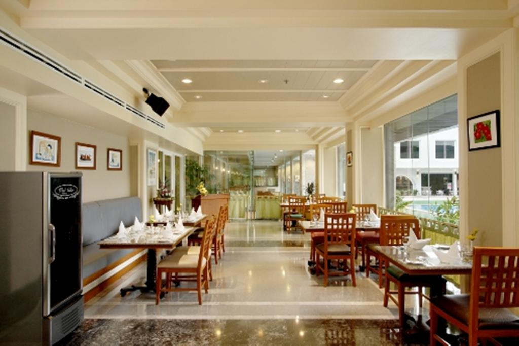 Цены в отеле Patong Resort Hotel