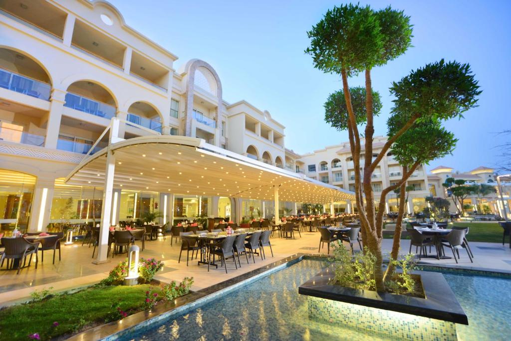 Hot tours in Hotel Pickalbatros White Beach Resort Hurghada
