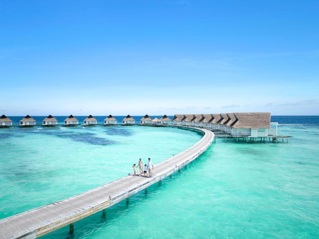 Горящие туры в отель Centara Grand Island Maldives Ари & Расду Атоллы Мальдивы