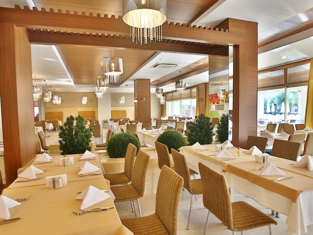 Oferty hotelowe last minute Sunis Evren Beach Resort Hotel & Spa Side