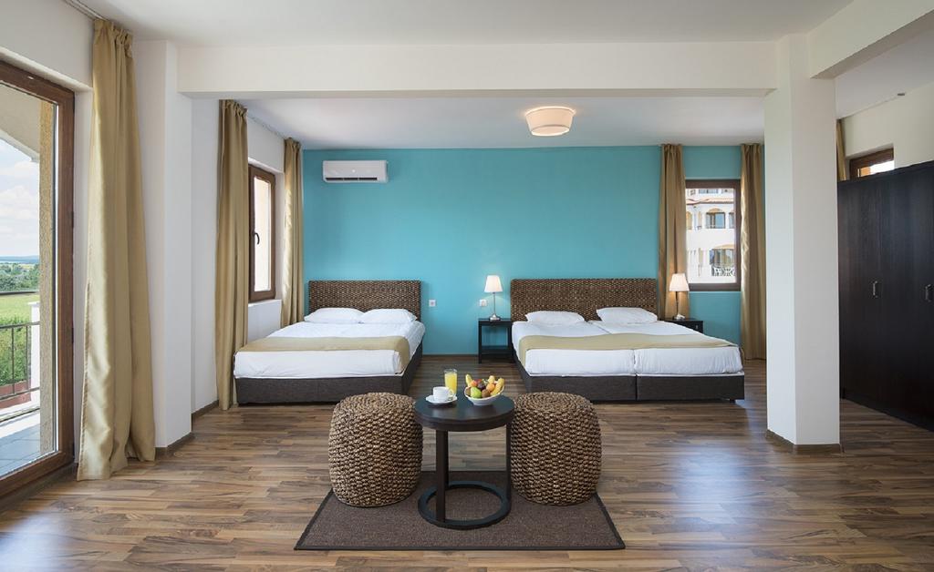 Відпочинок в готелі Sunrise All Suites Resort Обзор Болгарія