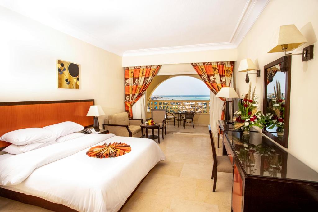 Відпочинок в готелі Amc Royal Hotel & Spa Хургада