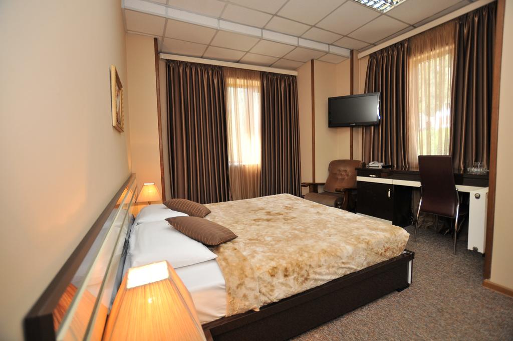 Diplomat Hotel Грузия цены