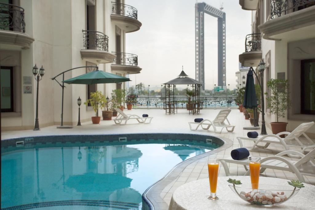 Дубай (город) Al Waleed Palace Hotel Apartments - Oud Metha цены