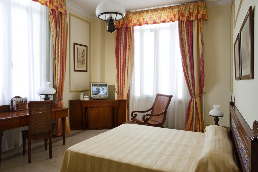 Відпочинок в готелі Mercure Sevilla