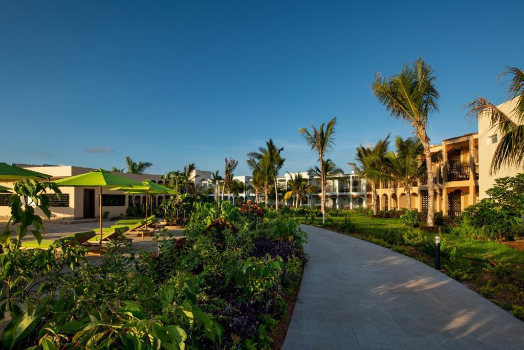 Готель, Танзанія, Матемве, Emerald Zanzibar Resort & Spa
