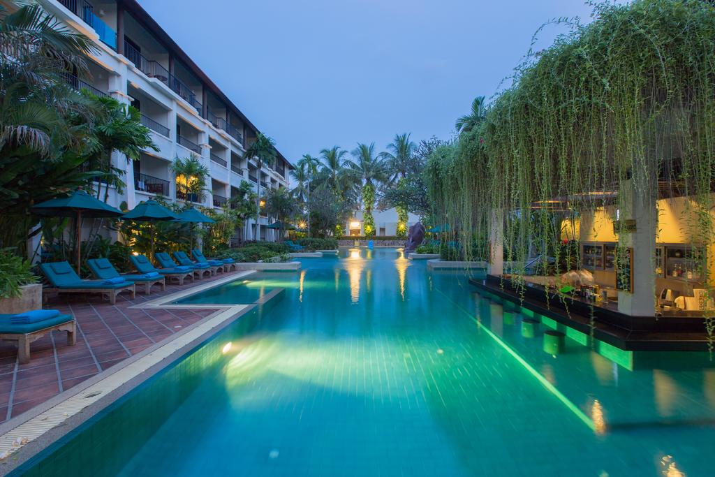 Doubletree By Hilton Phuket Banthai Resort (ex. Banthai Beach Resort & Spa) photos of tourists