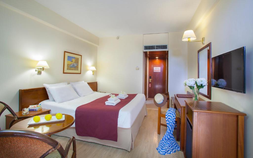 Відпочинок в готелі Kapetanios Odyssia Hotel Лімассол Кіпр