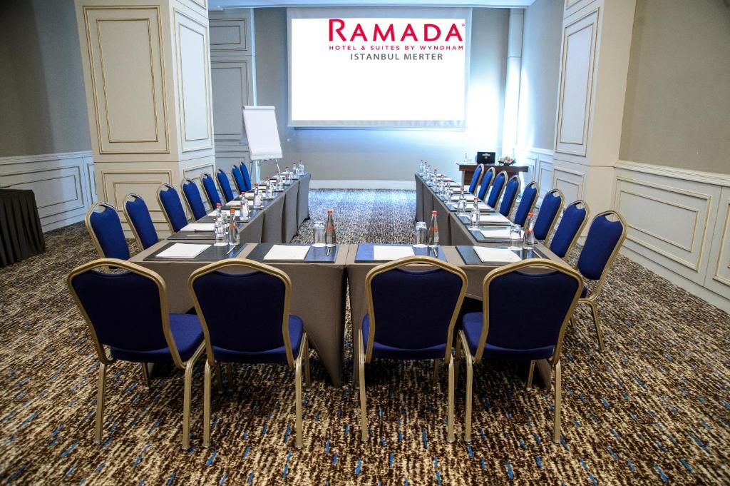Горящие туры в отель Ramada Hotel&Suites Istanbul Merter Стамбул Турция