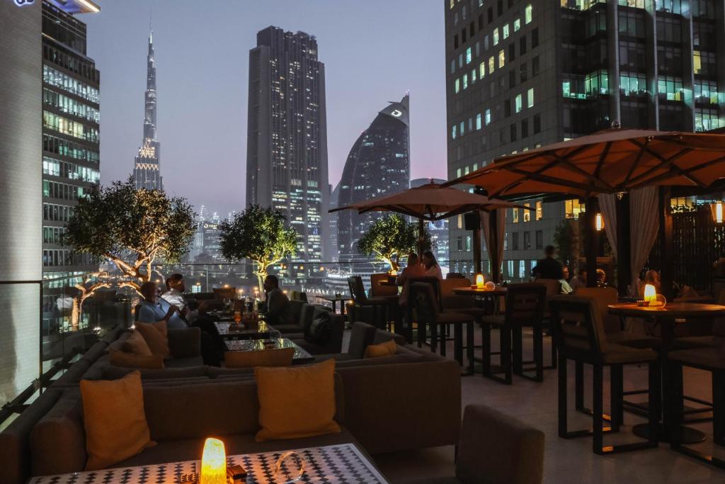 Four Seasons Hotel Dubai International Financial Centre, 5