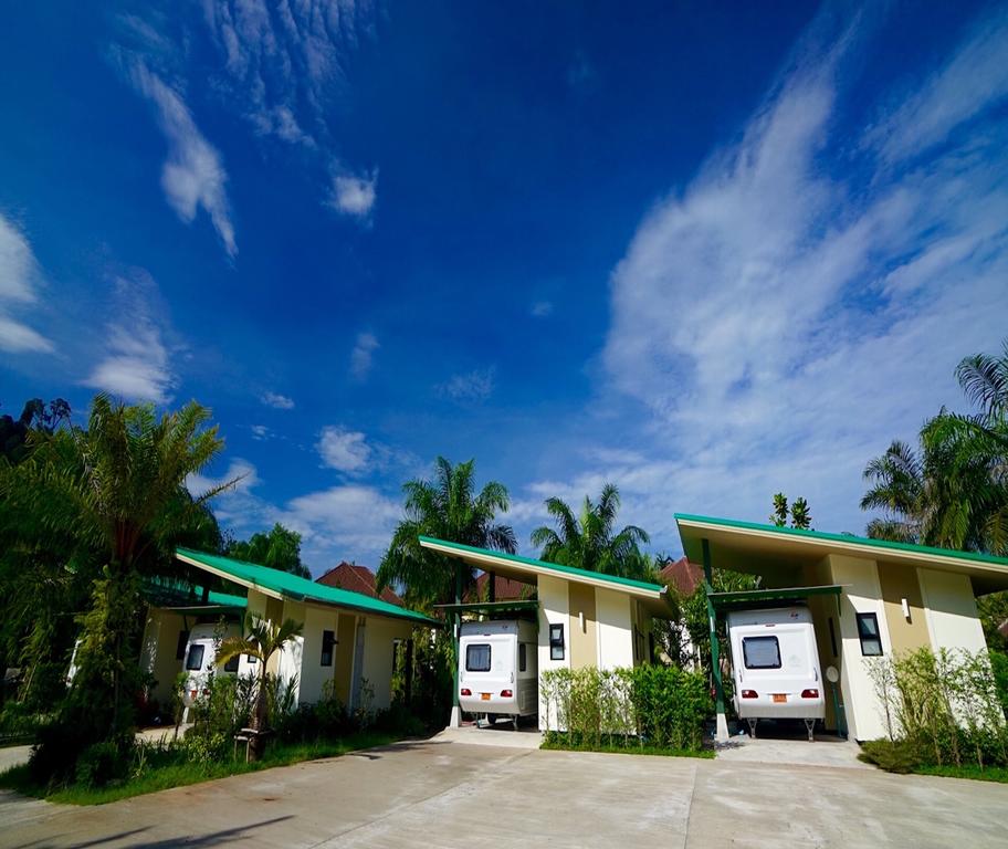 Отель, Baan Khaolak Resort