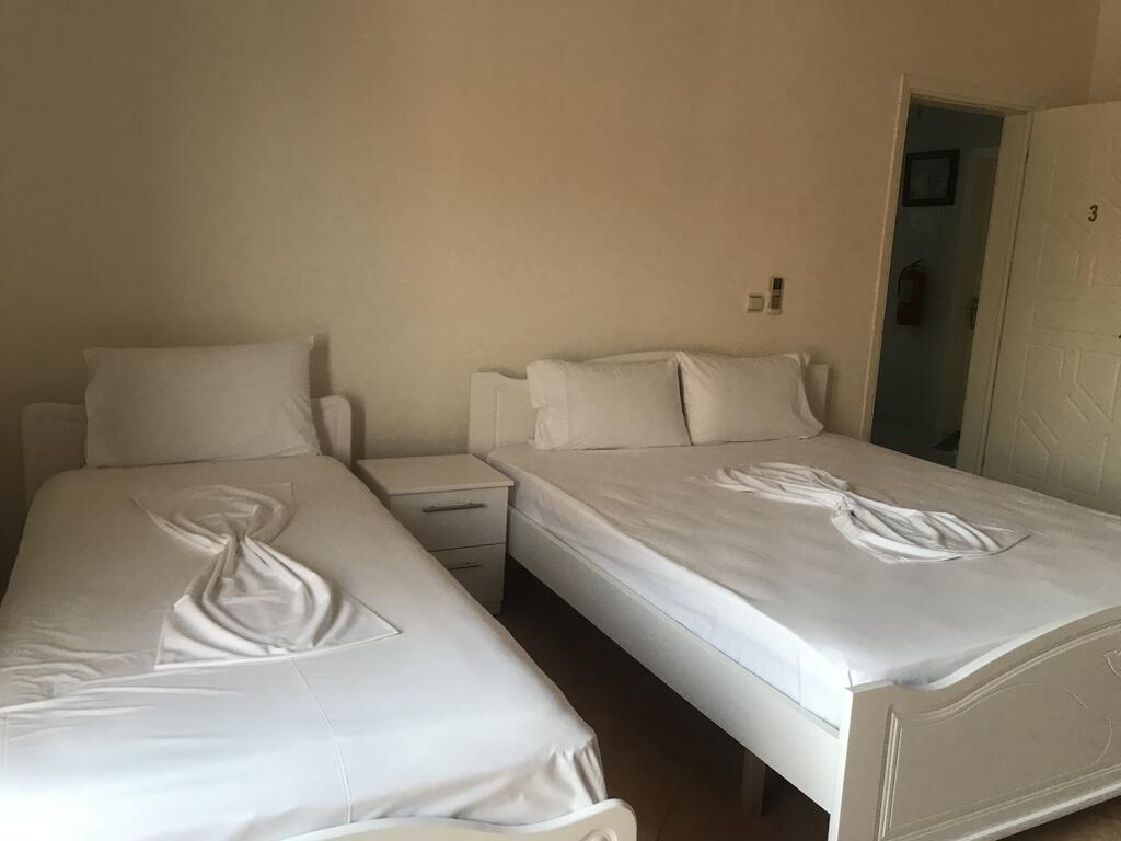 Відпочинок в готелі Vila Salla Ксаміл (острів) Албанія