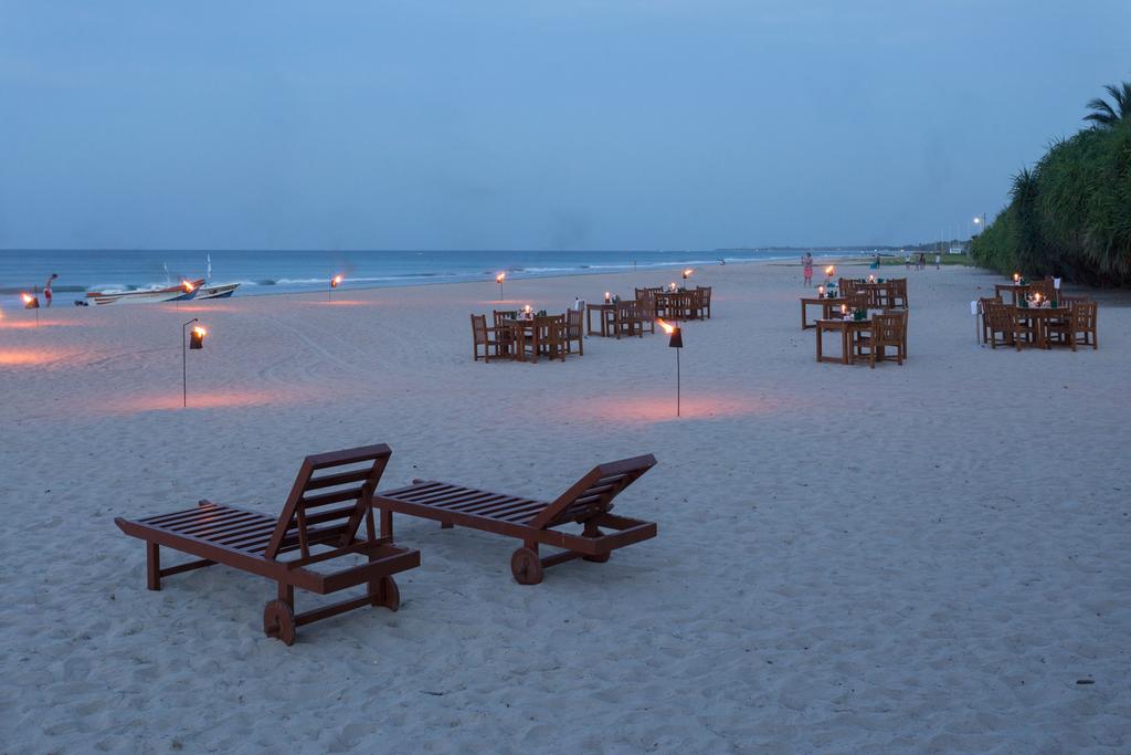 Nilaveli Beach Hotel фото и отзывы