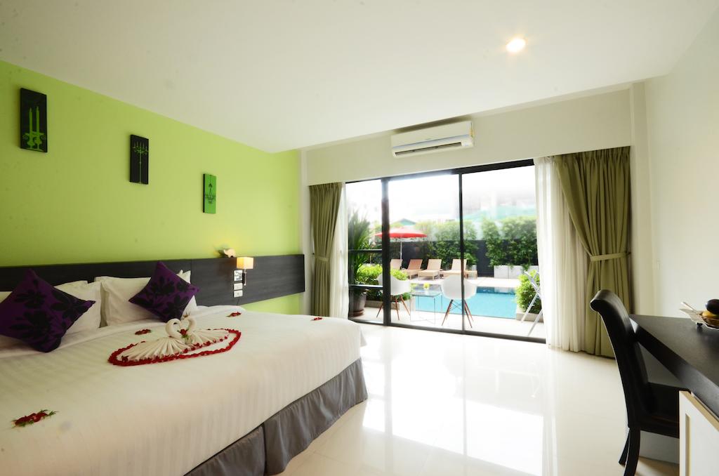 Відпочинок в готелі The Lantern Resort Patong Патонг